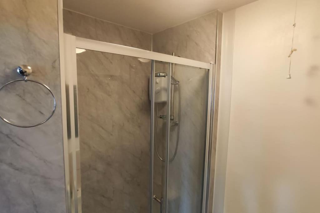 1 Bedroom Studio In A Supurb Area Of Cardiff Extérieur photo